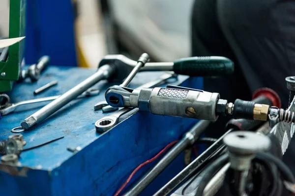 Mechanic Near Me for Expert Diagnostics and Repairs
