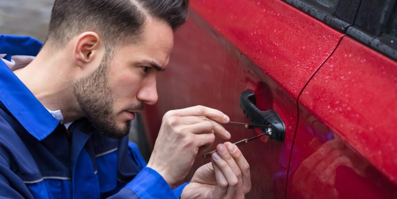 Practical Ways to get help with car keys When You Are Stranded